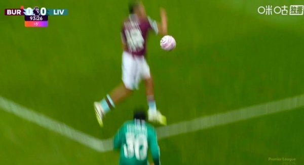 Flynn Pon made Hannibal handball to give away some! Salah shot in the 95th minute! Liverpool won 1-0!